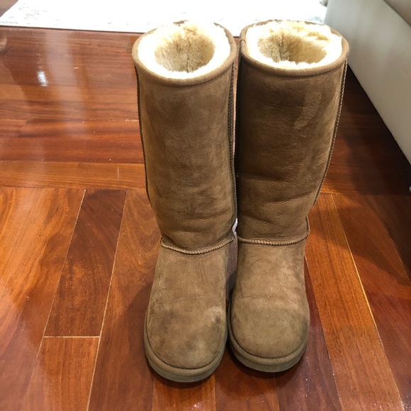 Chestnut tall uggs - Picture 4 of 5